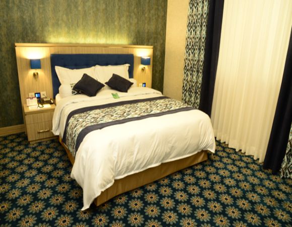 اتاق فیروزه