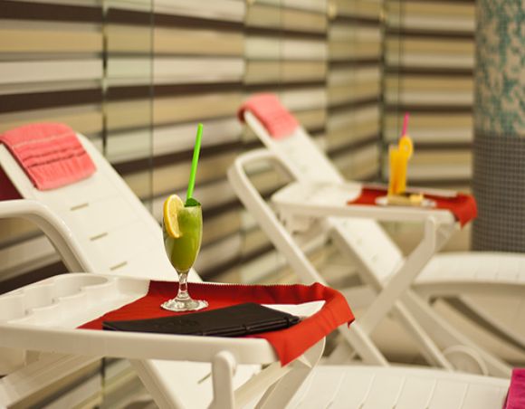 استخر پارسیان