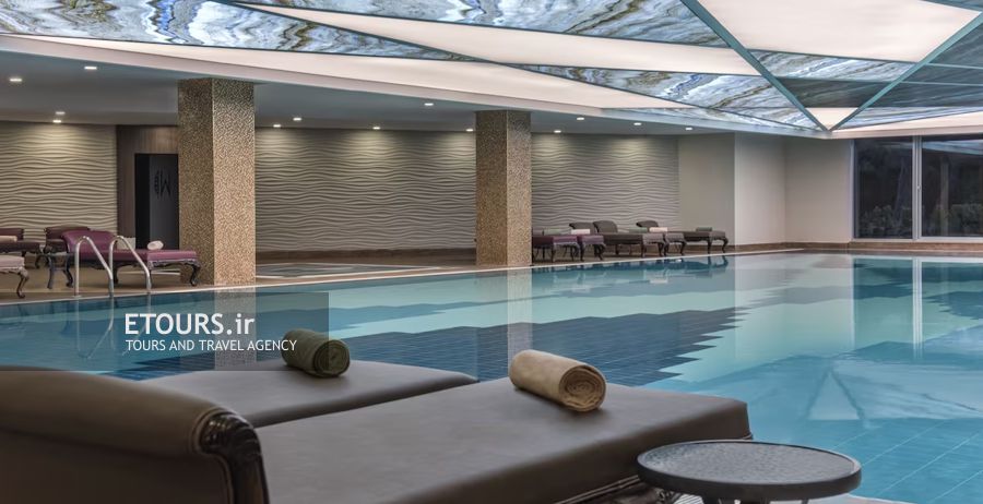 استخر سرپوشیده تایتانیک