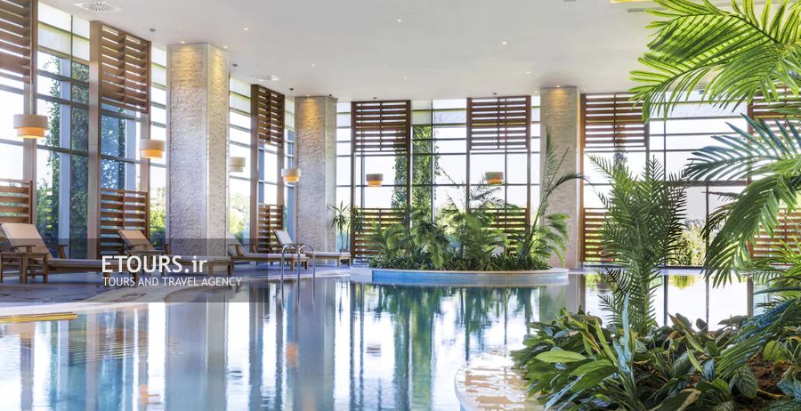 استخر سرپوشیده رگنوم